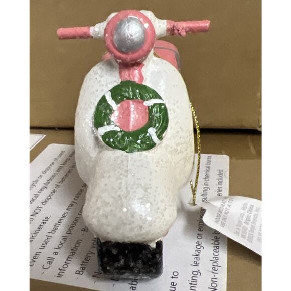 Wondershop Vespa Scooter Christmas Ornament Pink NWT - Picture 3 of 4